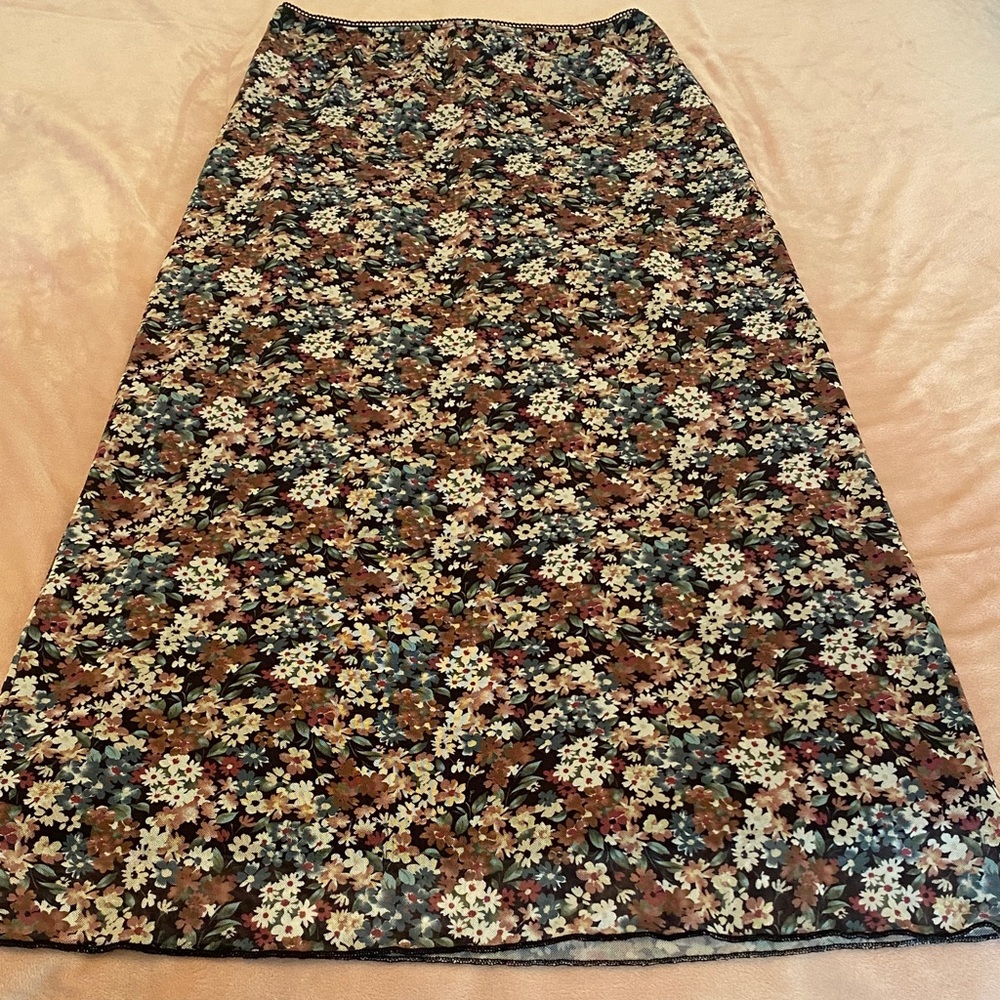 RSQ Floral Midi Skirt with Multicolor Design Size X-Small